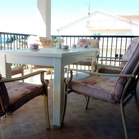 Apartment Maria - Comfortable Kaštela Exteriör bild