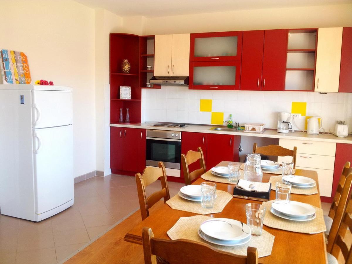 Apartment Maria - Comfortable Kaštela Exteriör bild
